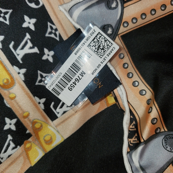 Authentic New In Box Louis Vuitton Scarf M7645 Let's Go Noir - Picture 4 of 6